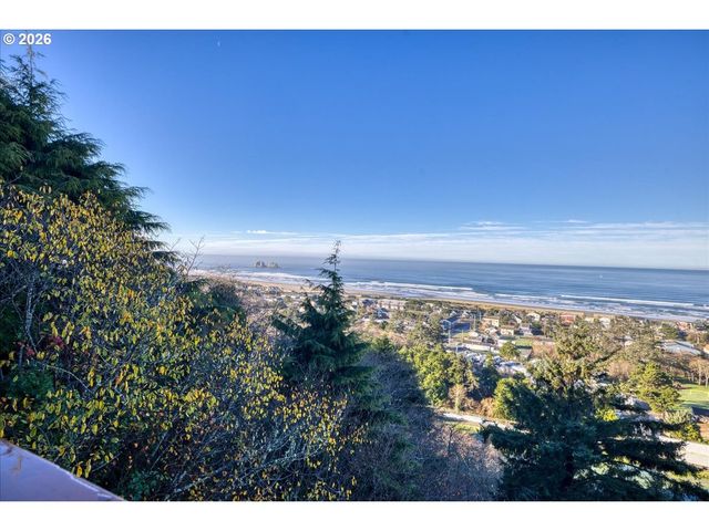 333 PACIFIC VIEW Dr, Rockaway Beach, OR 97136