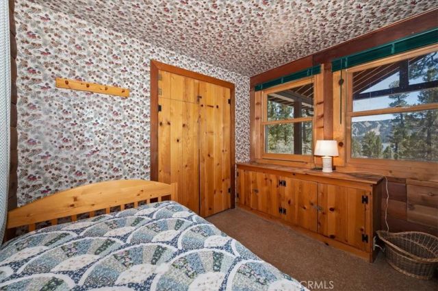4 Lakeview Track, Fawnskin, CA 92333