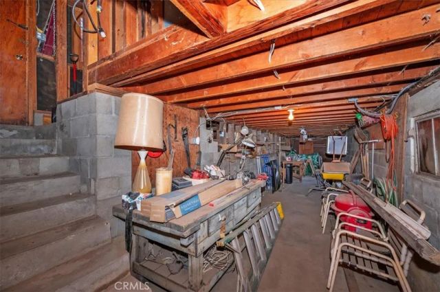 4 Lakeview Track, Fawnskin, CA 92333