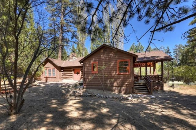4 Lakeview Track, Fawnskin, CA 92333