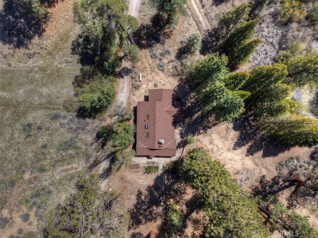4 Lakeview Track, Fawnskin, CA 92333