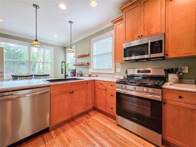 1548 Thomas Road, Decatur, GA 30032