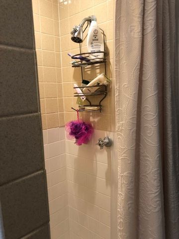 13 Nonantum 1R, Newton, MA 02458