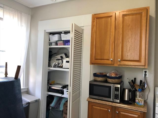 13 Nonantum 1R, Newton, MA 02458