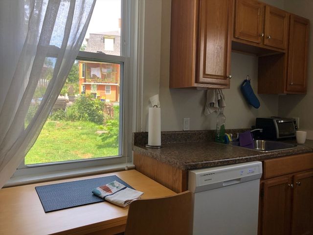 13 Nonantum 1R, Newton, MA 02458