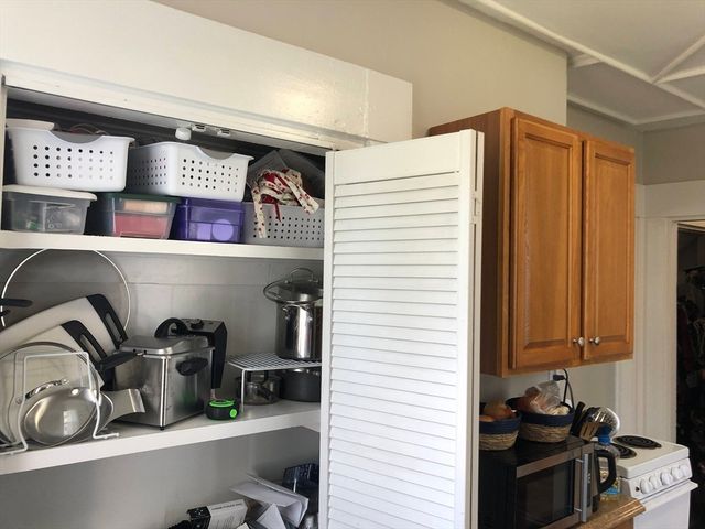 13 Nonantum 1R, Newton, MA 02458