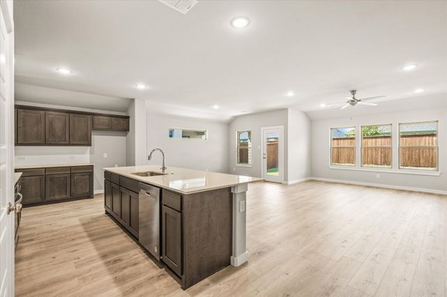 154 Lost Maples Way, Waxahachie, TX 75165