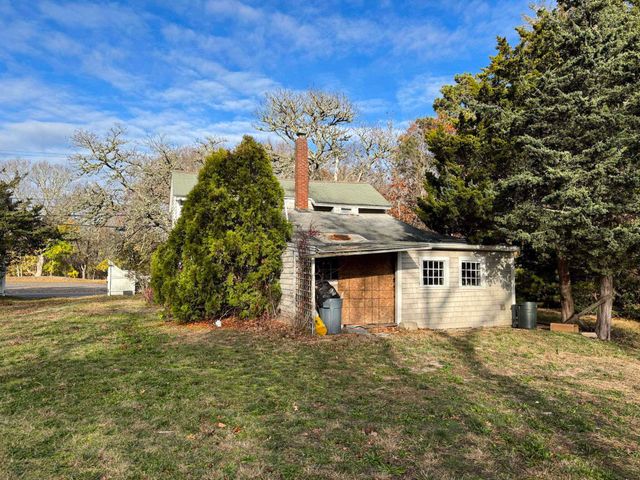 30 Pond Street, Osterville, MA 02655