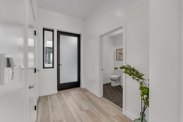 889 McLellan Drive 205, South San Francisco, CA 94080
