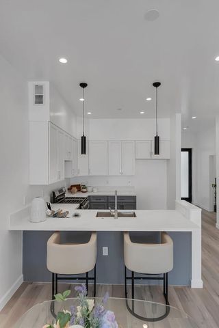 889 McLellan Drive 205, South San Francisco, CA 94080