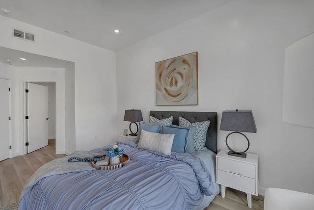 889 McLellan Drive 205, South San Francisco, CA 94080