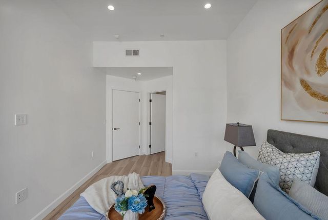 889 McLellan Drive 205, South San Francisco, CA 94080