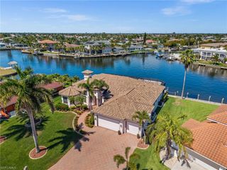 5205 Tamiami CT, Cape Coral, FL 33904