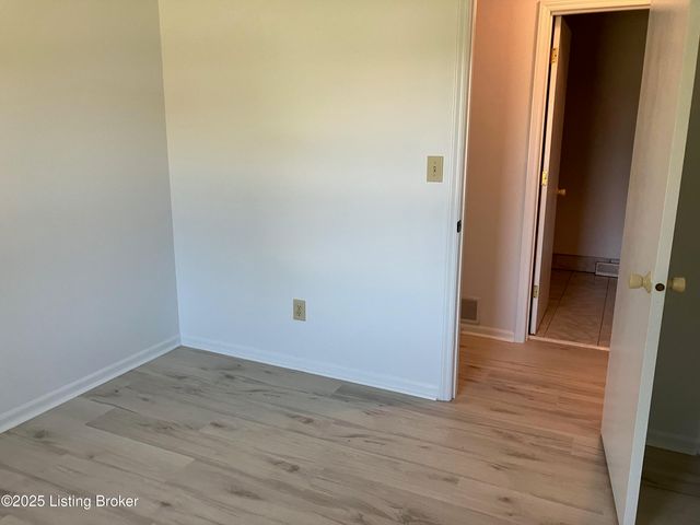 1512 Cypress Dr, Radcliff, KY 40160