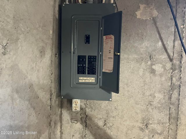 1512 Cypress Dr, Radcliff, KY 40160