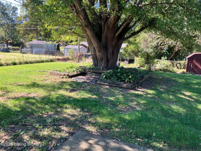 1512 Cypress Dr, Radcliff, KY 40160