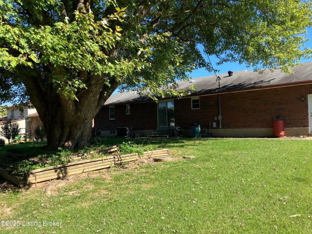 1512 Cypress Dr, Radcliff, KY 40160