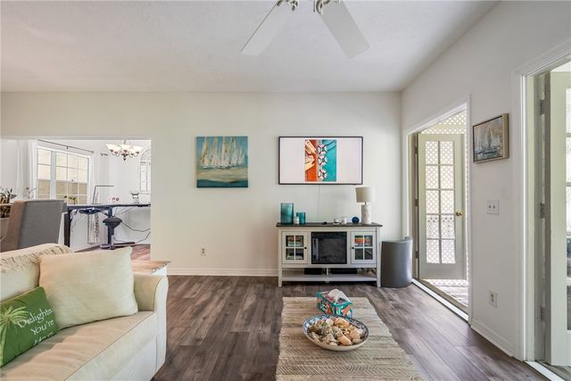 1215 Winding Oaks Circle E 403, Vero Beach, FL 32963