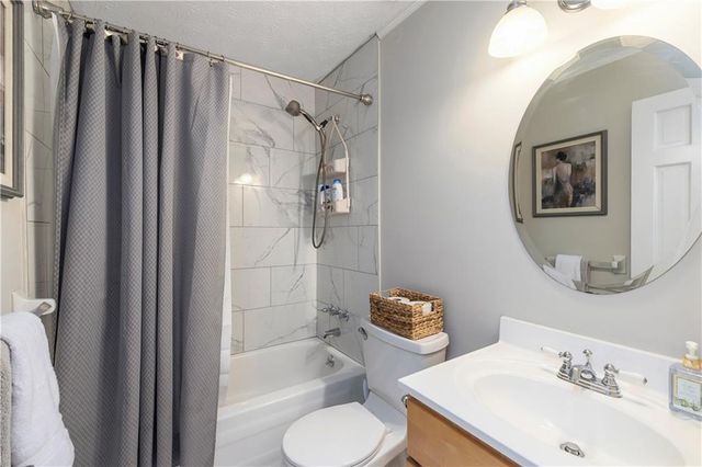 195 County Cork Drive, Mableton, GA 30126