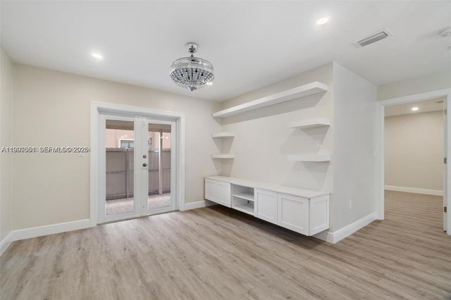 330 W 74th Pl 330, Hialeah, FL 33014