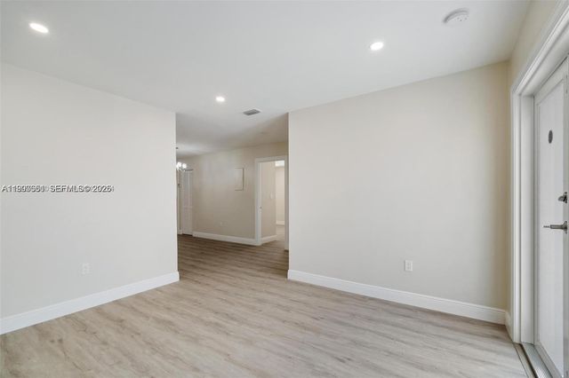 330 W 74th Pl 330, Hialeah, FL 33014