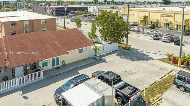 330 W 74th Pl 330, Hialeah, FL 33014