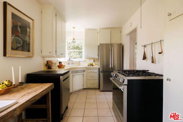 4330 Globe Avenue, Culver City, CA 90230