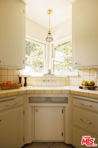 4330 Globe Avenue, Culver City, CA 90230