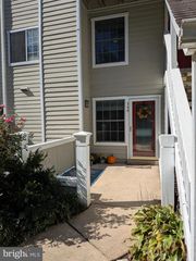 5804 INMAN PARK CIR #340, Rockville, MD 20852