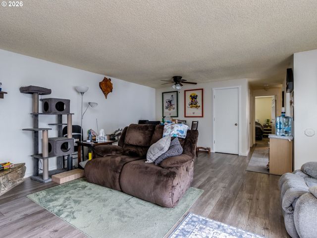 1614 Se 146TH Ct, Vancouver, WA 98683