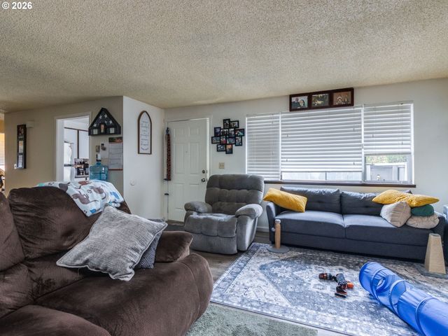 1614 Se 146TH Ct, Vancouver, WA 98683
