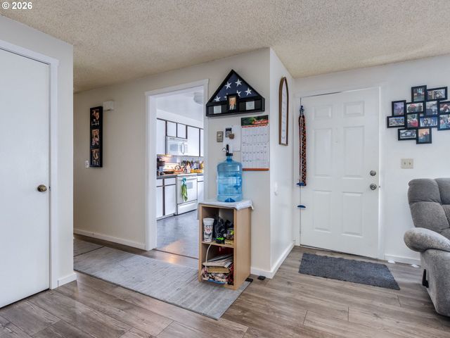 1614 Se 146TH Ct, Vancouver, WA 98683
