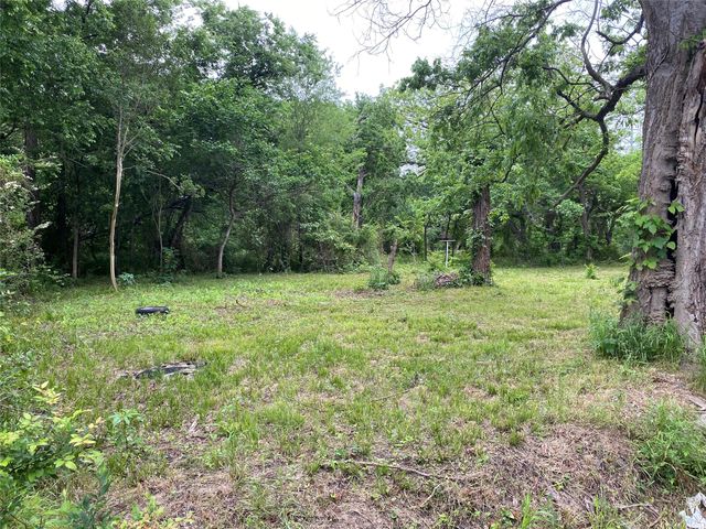 102 Elm Street, Bonham, TX 75418