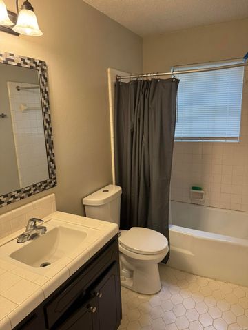 10 Rosemunn, Little Rock, AR 72205