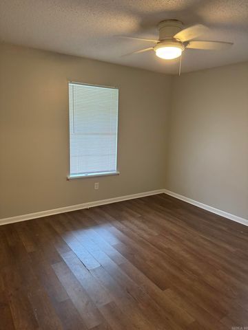10 Rosemunn, Little Rock, AR 72205