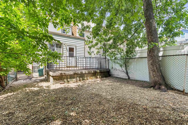 379 E 8th Street, New York City, NY 11218