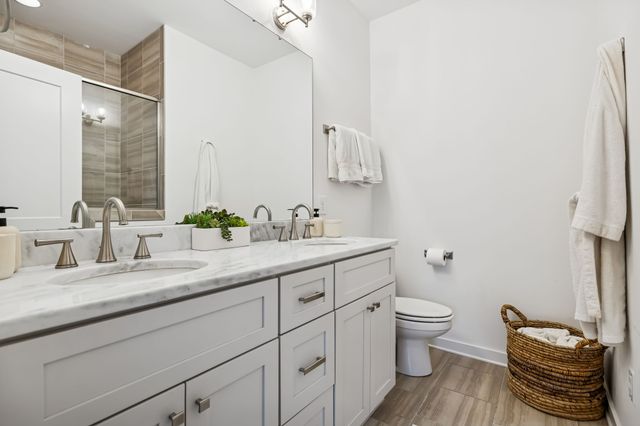 969 Ashland Place Dr, Nashville, TN 37218