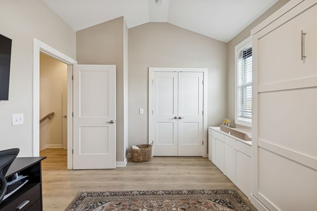 969 Ashland Place Dr, Nashville, TN 37218