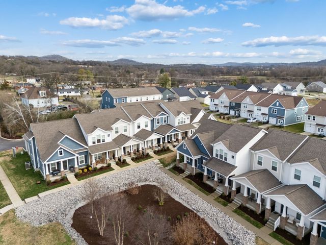 969 Ashland Place Dr, Nashville, TN 37218
