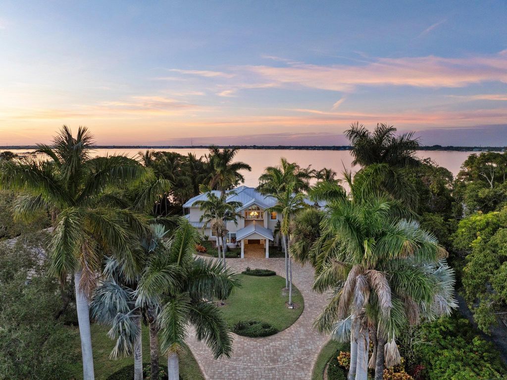 1341 SE Riverside Drive, Stuart, FL 34996