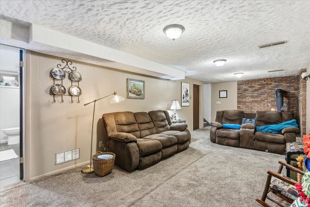 372 E 3250 N, North Ogden, UT 84414