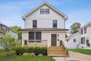 4712 Forest Avenue, Downers Grove, IL 60515
