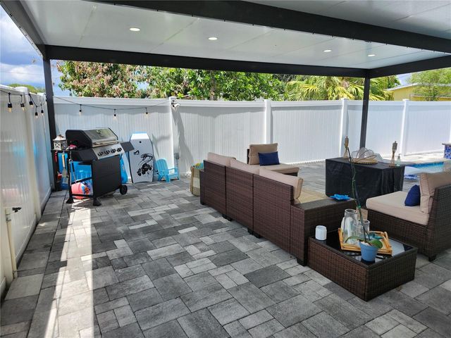 7514 PARADISE PLACE, Tampa, FL 33619