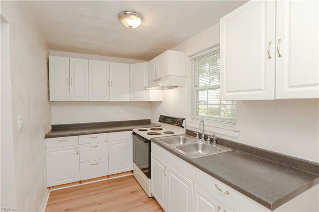 2511 Tidewater DR, Norfolk, VA 23504