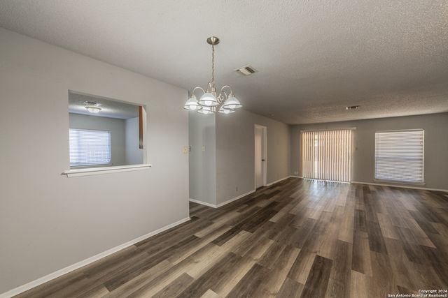 5011 thomas paine, Kirby, TX 78219