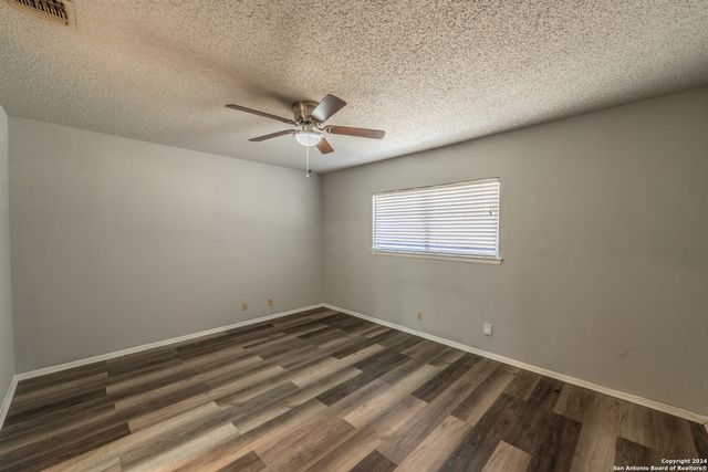 5011 thomas paine, Kirby, TX 78219