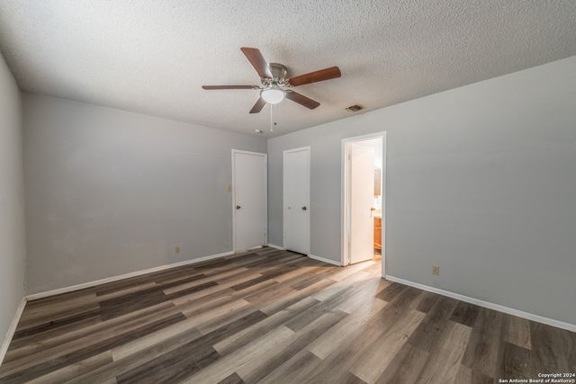 5011 thomas paine, Kirby, TX 78219