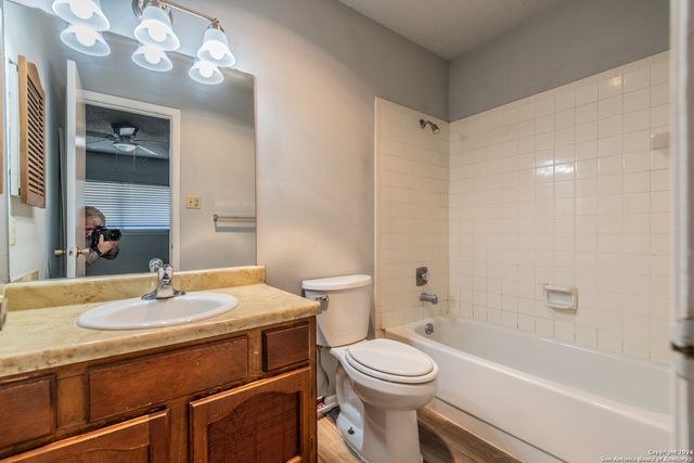 5011 thomas paine, Kirby, TX 78219