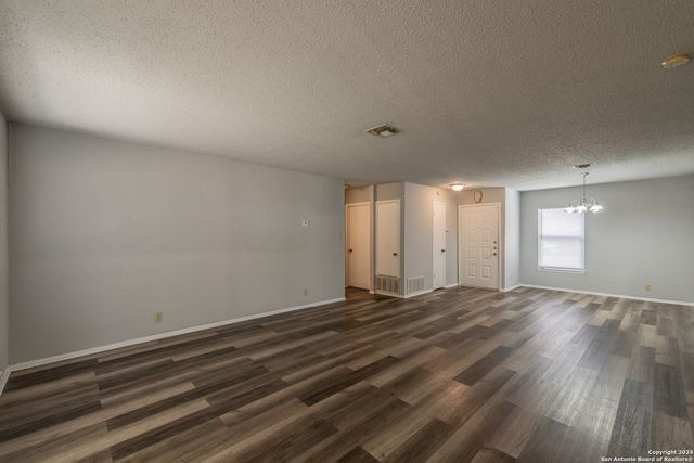 5011 thomas paine, Kirby, TX 78219