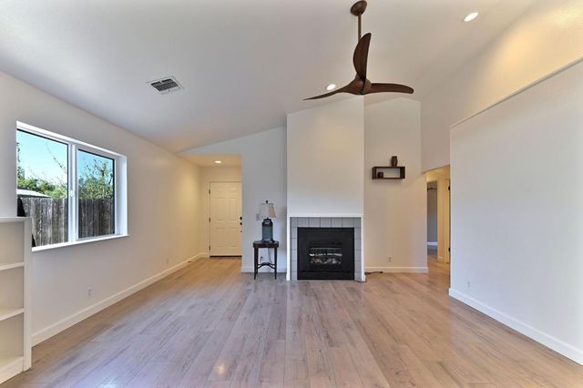 166 Placer Dr, Jackson, CA 95642